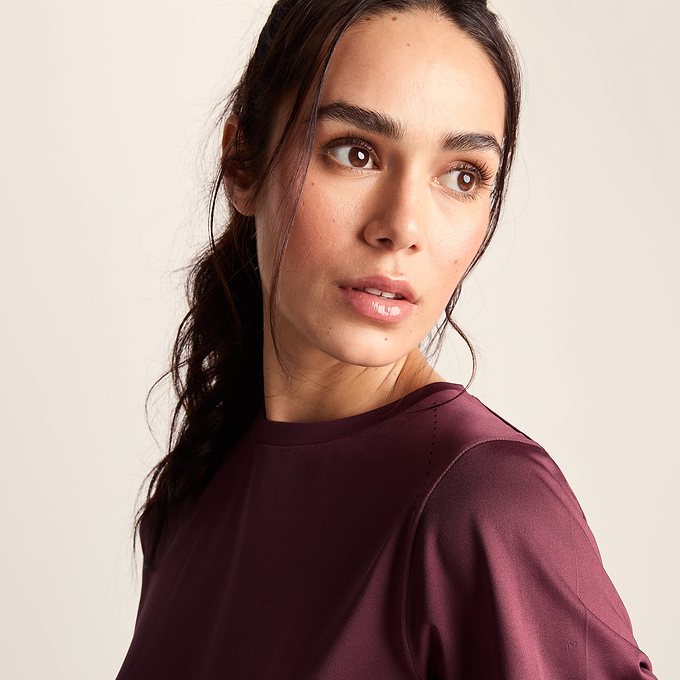 Florrie Womens Performance T-Shirt - Black Raspberry