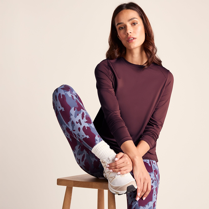 Leonie Womens Long Sleeve Performance Top - Black Raspberry