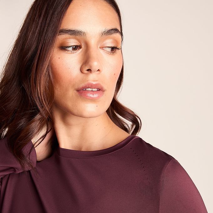 Leonie Womens Long Sleeve Performance Top - Black Raspberry