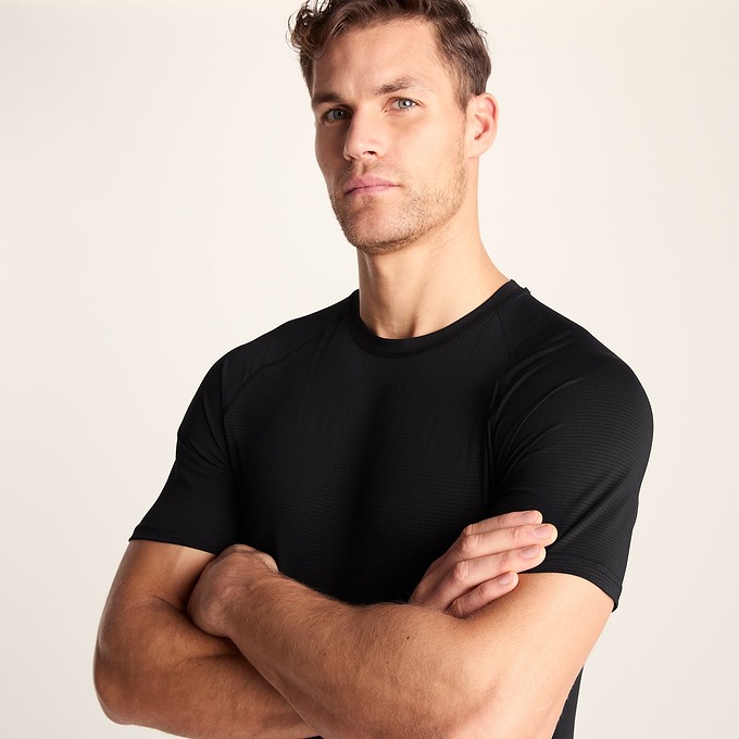 Maddox Mens Short Sleeve Performance T-Shirt - Black