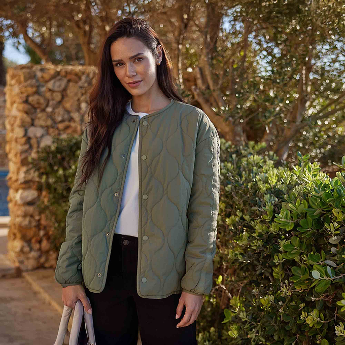 Cleadon Womens Relaxed Fit Shower Resistant Lightweight Insulated Jacket - Pale Khaki