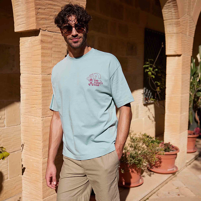 Hop Mens Relaxed Fit Premium Supersoft Hattie Clark T-Shirt - Summer Sky