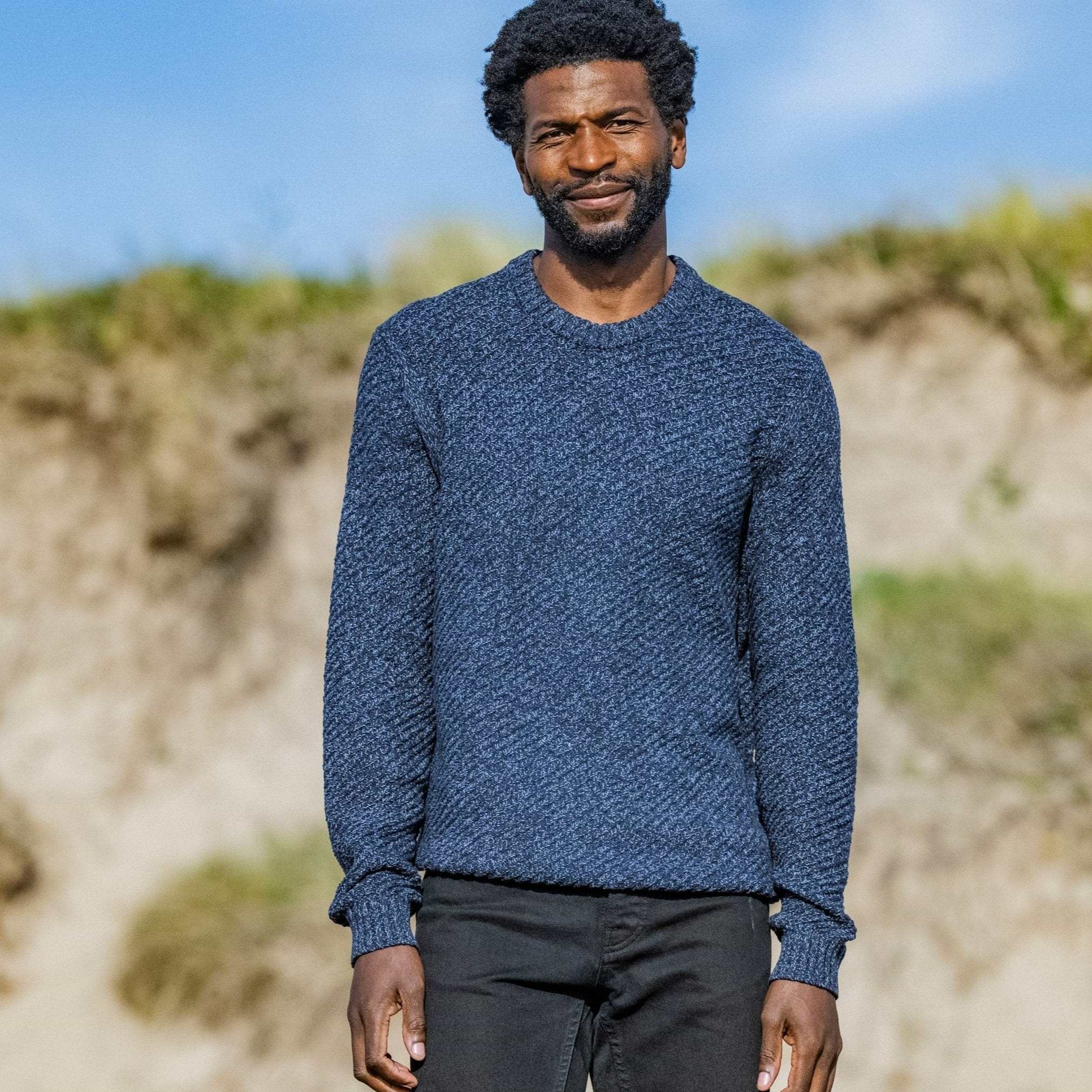 Blue knitted jumper mens online