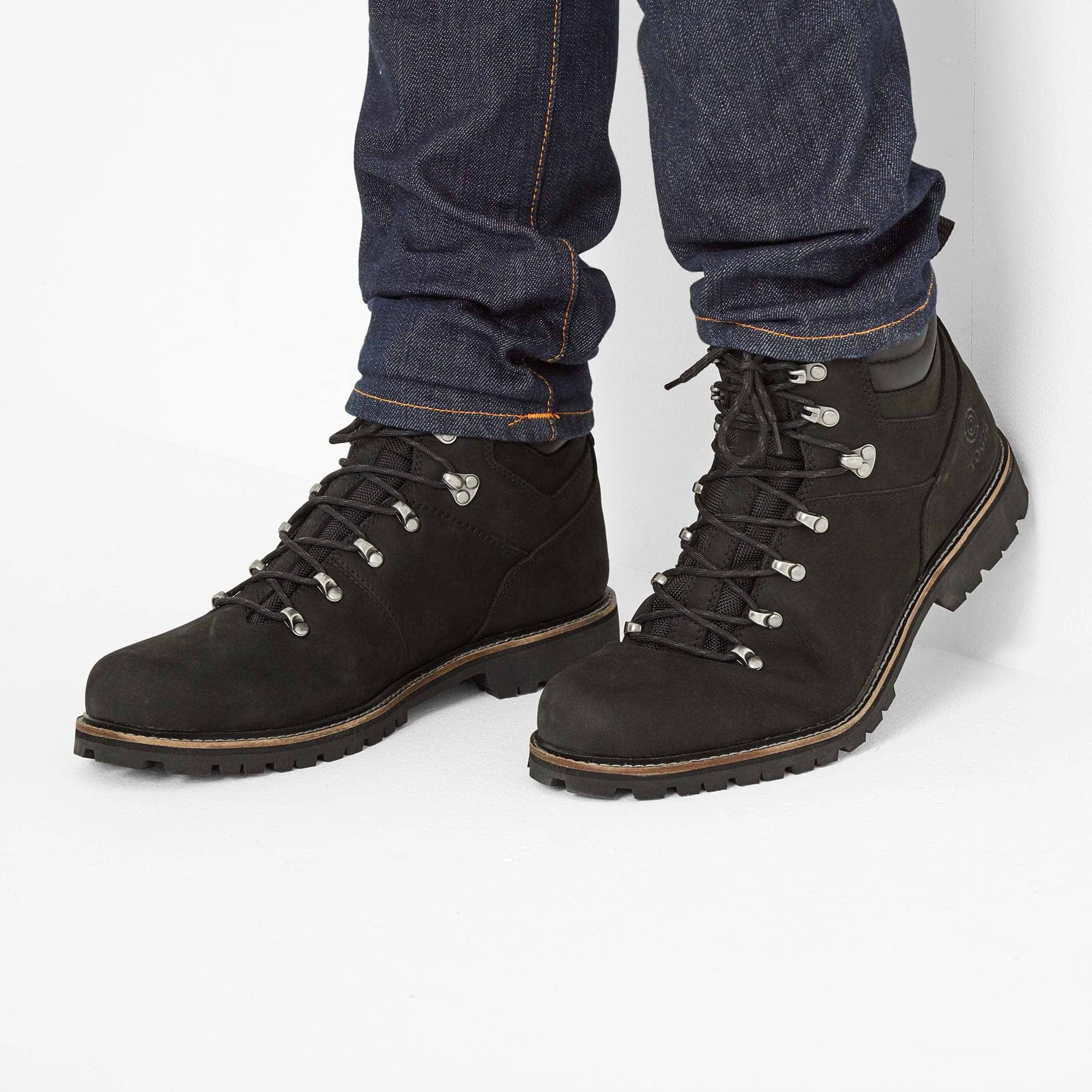 Black boots for walking shop