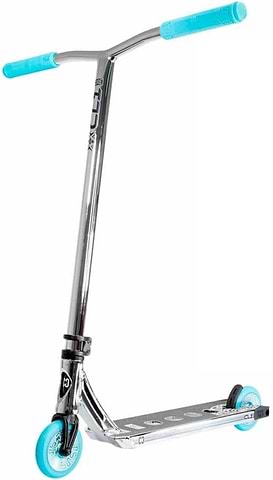 Introducing the CORE CL1 Complete Stunt Scooter in Chrome and Teal by CORE. This scooter features turquoise grips and wheels alongside premium aftermarket components. With its sleek T-bar handle and a deck showcasing bold black and white designs, it’s perfect for tricks and freestyle riding. Experience enhanced performance and style with the CORE CL1 difference.