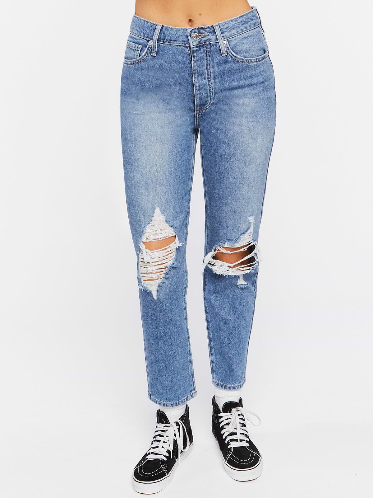 מכנסי ג'ינס בגזרת MOM