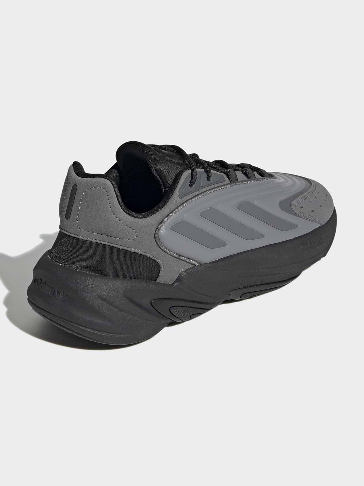 נעלי סניקרס OZELIA / גברים- Adidas Originals|אדידס אוריג'ינלס