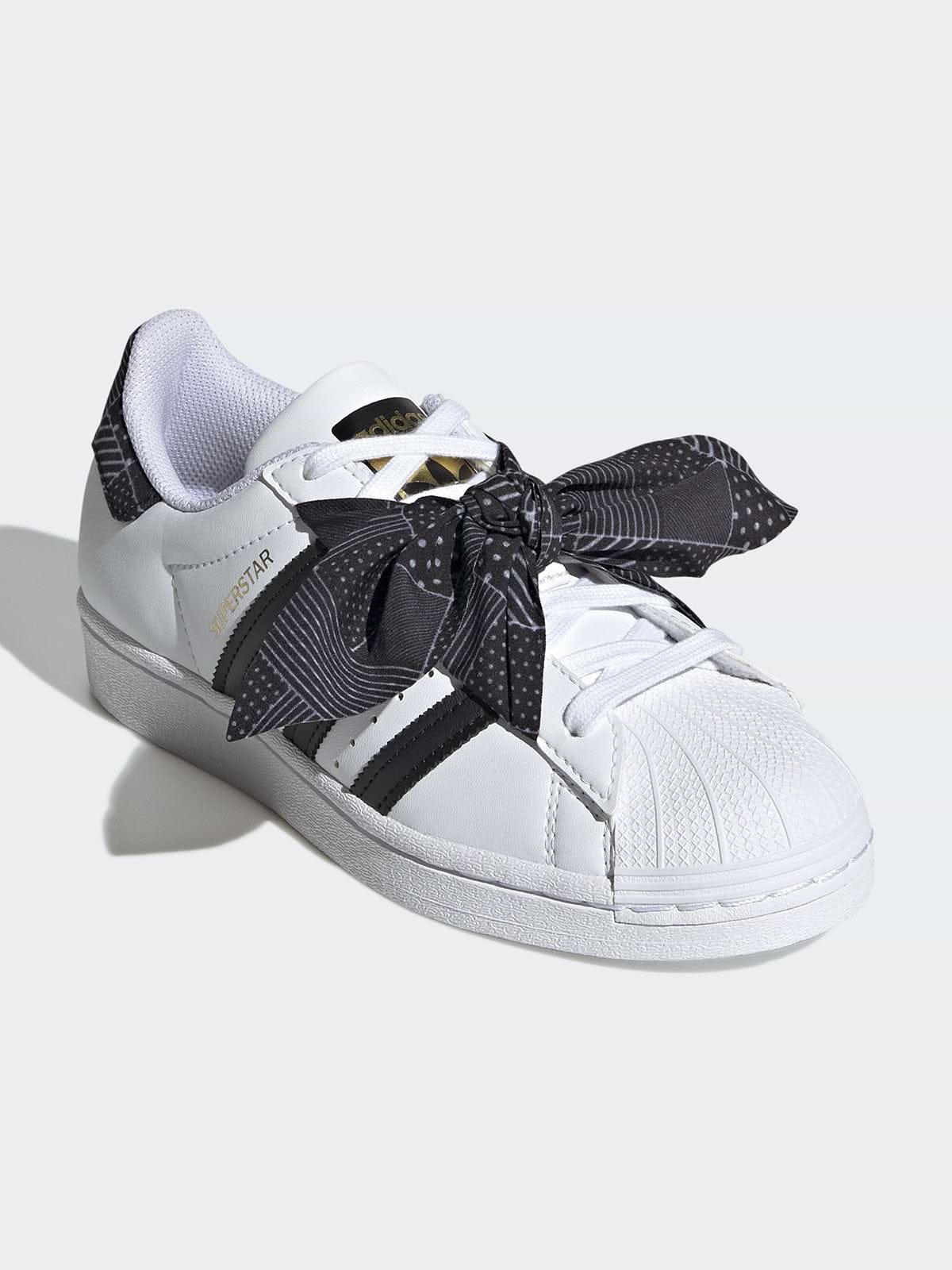 נעלי סניקרס SUPERSTAR עם סרט בנדנה / נוער יוניסקס- Adidas Originals|אדידס אוריג'ינלס