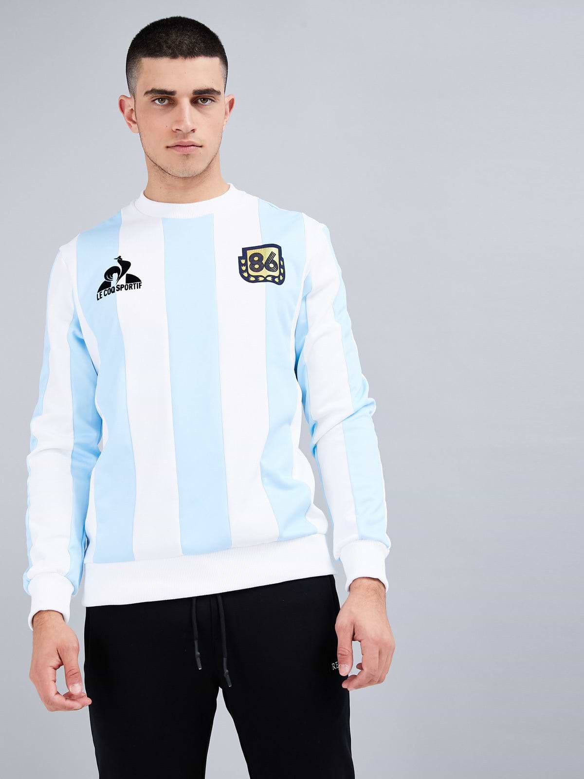 סווטשירט כדורגל עם לוגו ARGENTINE