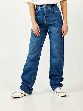 מכנסי ג'ינס בגזרת Wide Leg / נשים
