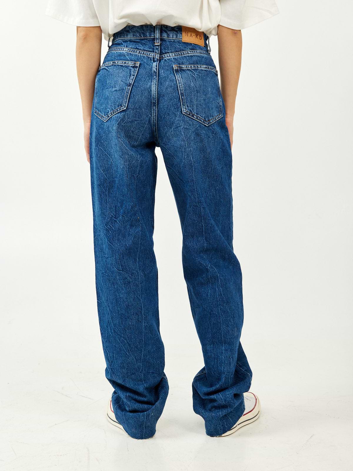 מכנסי ג'ינס בגזרת Wide Leg / נשים- NA-KD|נייקד