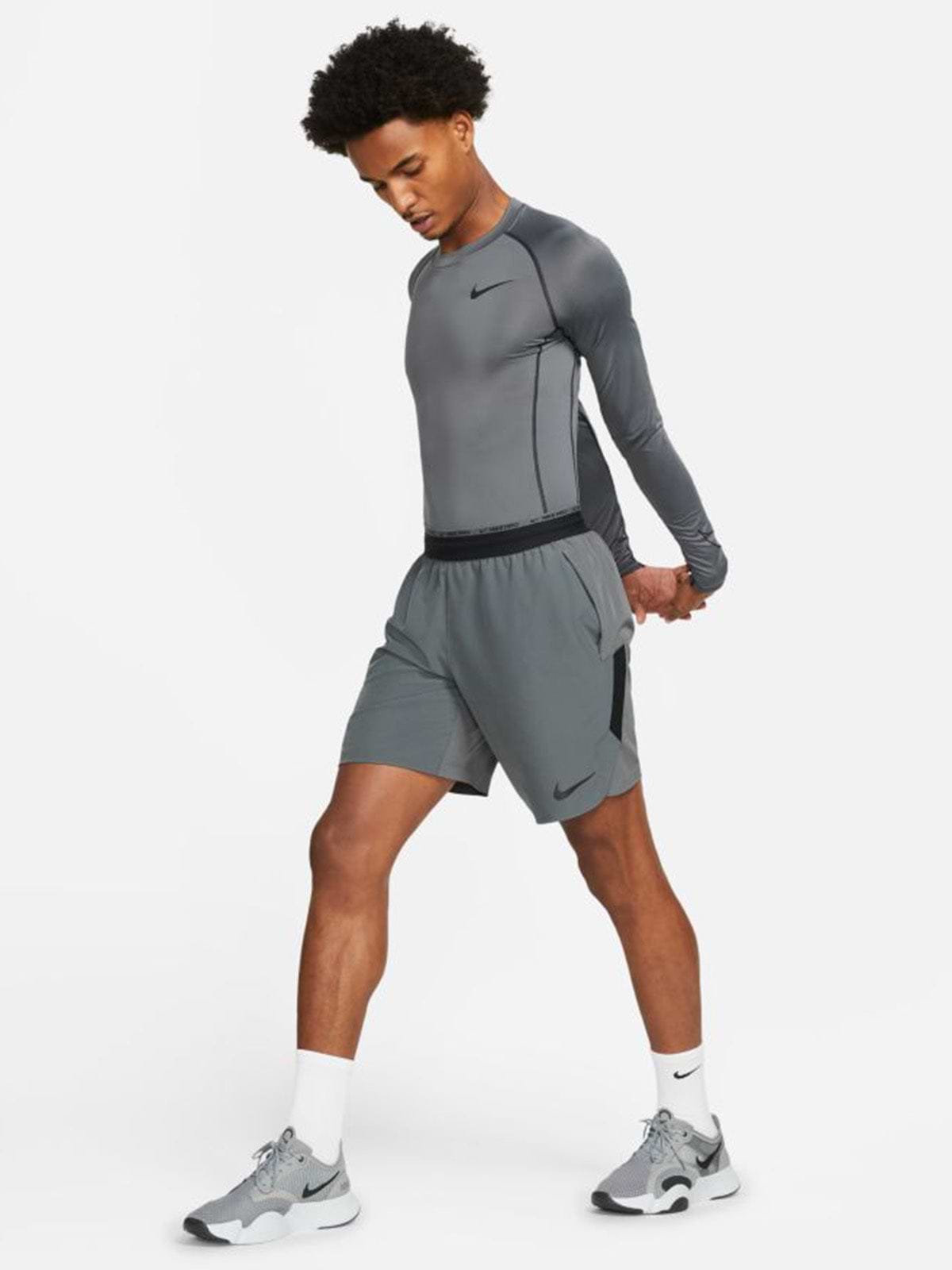 חולצה ספורטיבית Dri-FIT עם לוגו מודפס- Nike|נייק