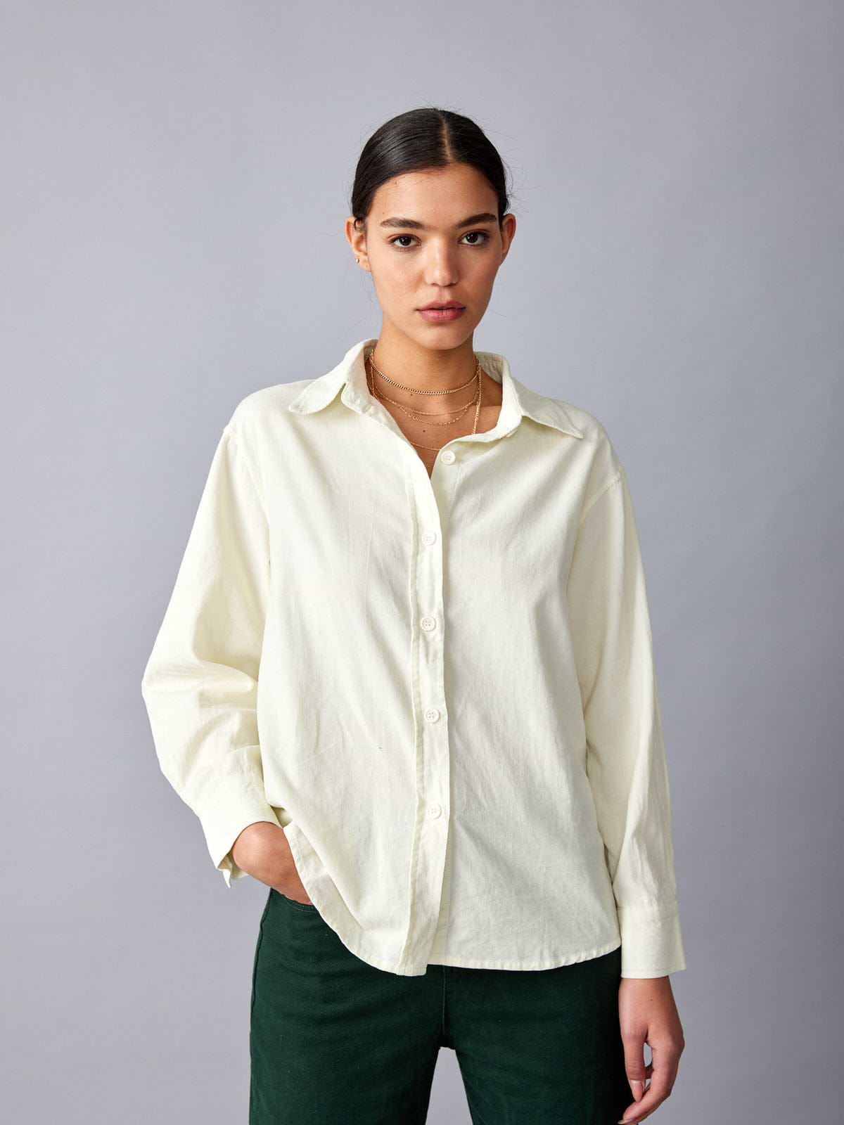 חולצת קורדרוי מכופתרת בגזרת אוברסייז - לבן- Style River|סטייל ריבר