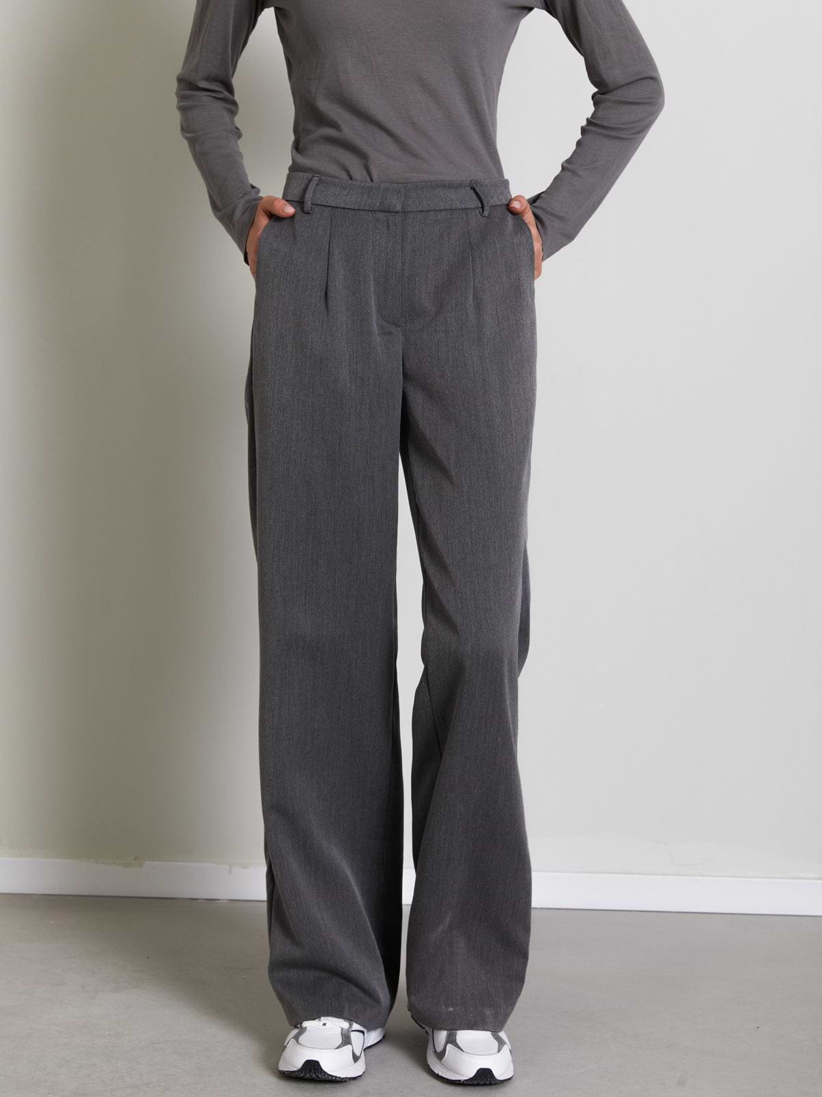 מכנסיים מחוייטים בגזרה ישרה- Style River|סטייל ריבר