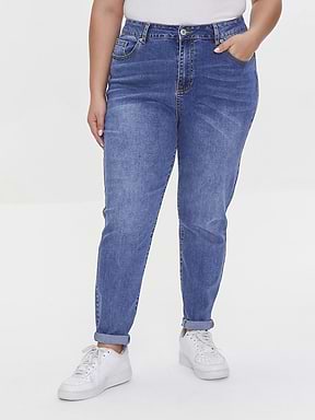 מכנסי ג'ינס סקיני בגזרה גבוהה ובמידות גדולות