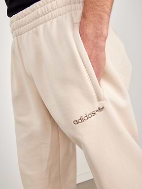 מכנסי טרנינג עם לוגו רקום