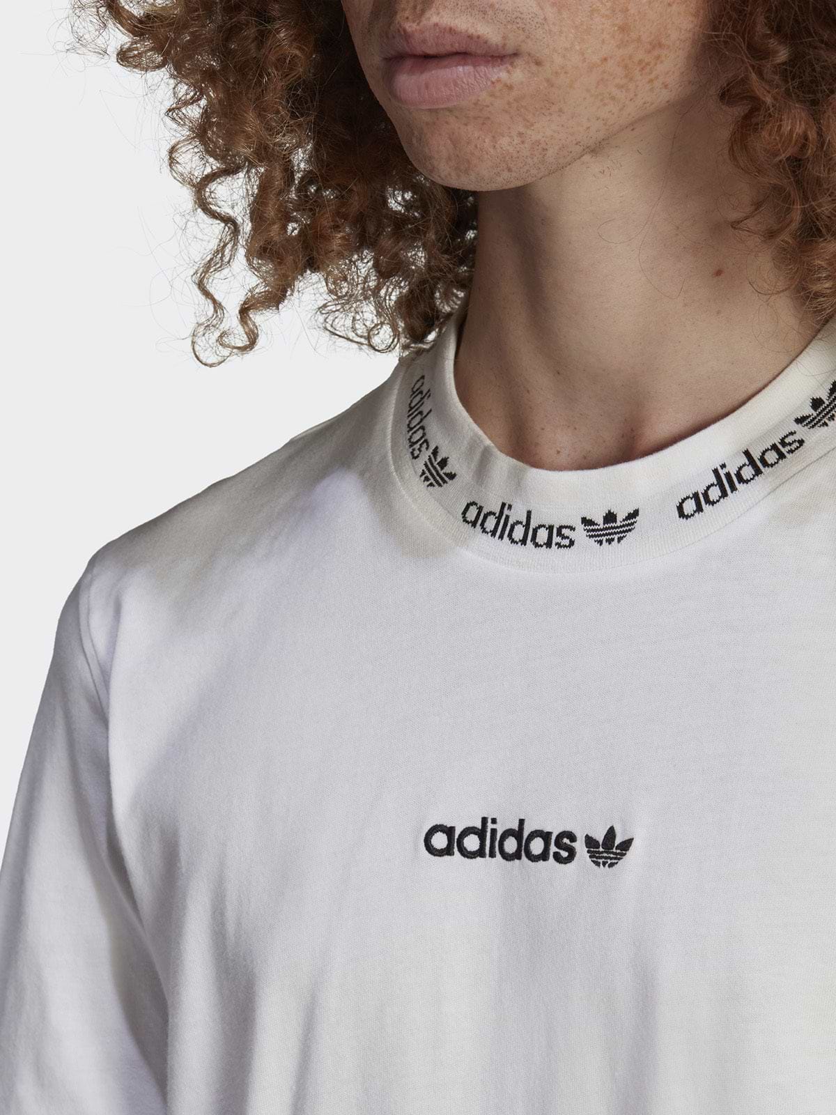 טישרט בייסיק עם לוגו רקום- Adidas Originals|אדידס אוריג'ינלס