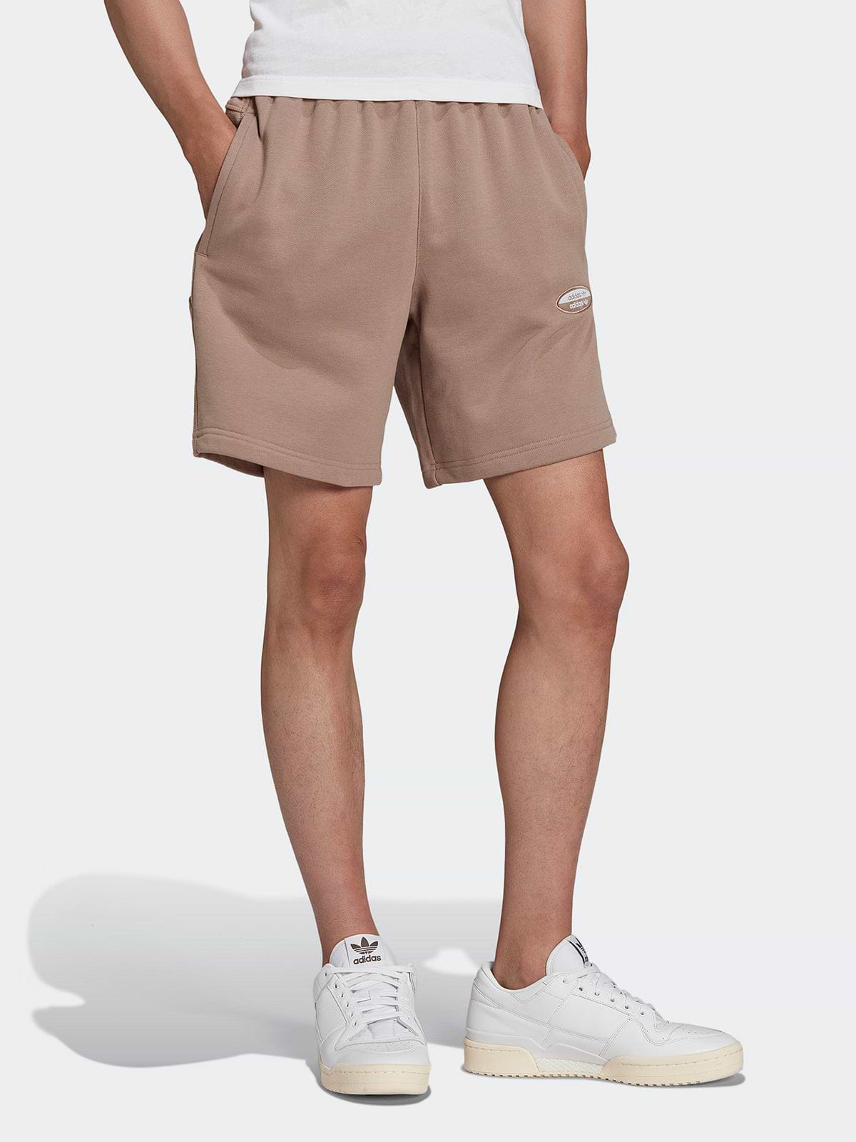 מכנסי ברמודה עם פאץ' לוגו- Adidas Originals|אדידס אוריג'ינלס