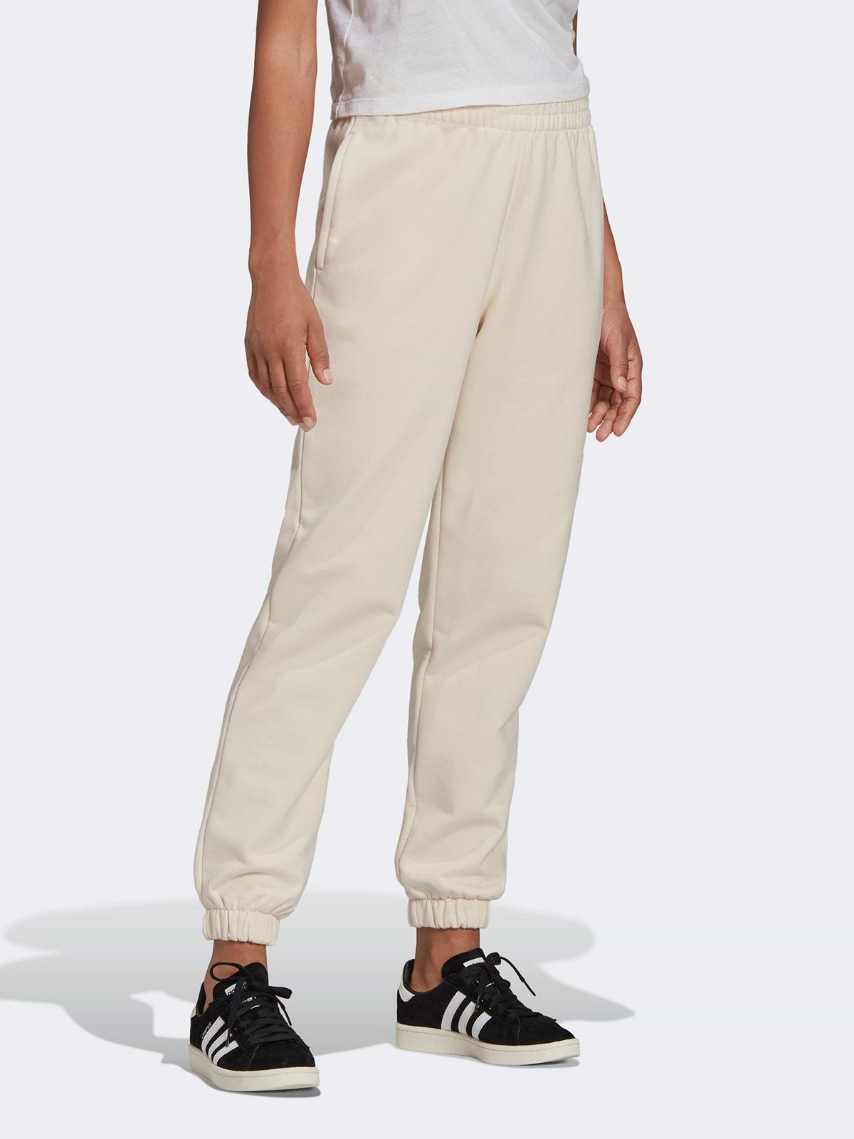 מכנסי טרנינג עם לוגו רקום / נשים- Adidas Originals|אדידס אוריג'ינלס