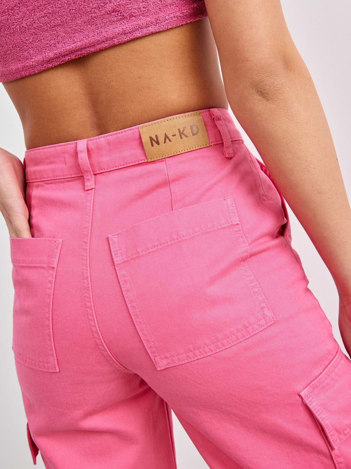 מכנסי ג'ינס בדוגמת דגמ"ח- NA-KD|נייקד
