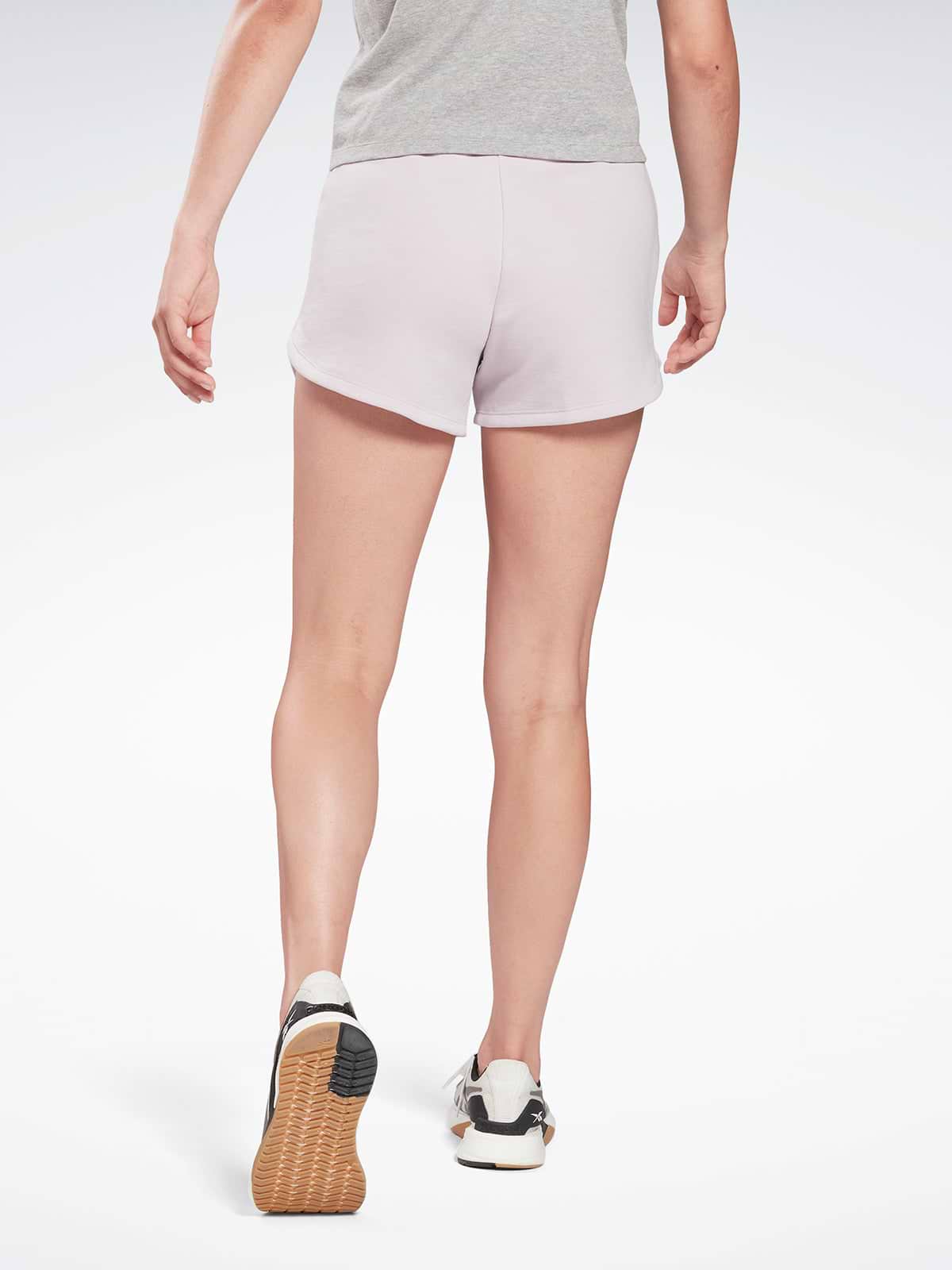 מכנסי ספורט קצרים עם לוגו רקום / נשים