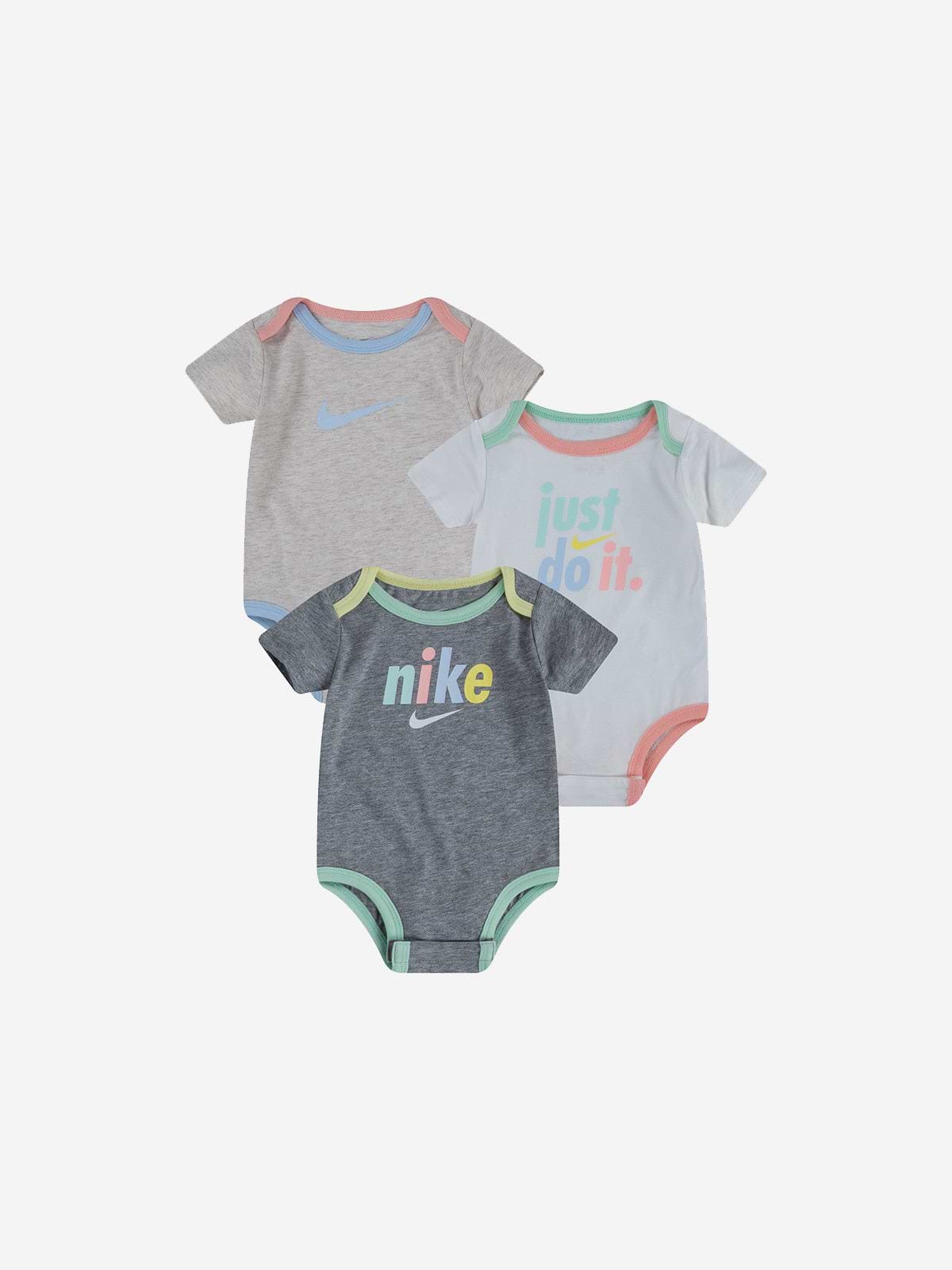 מארז 3 בגדי גוף קצרים עם לוגו מודפס / תינוקות