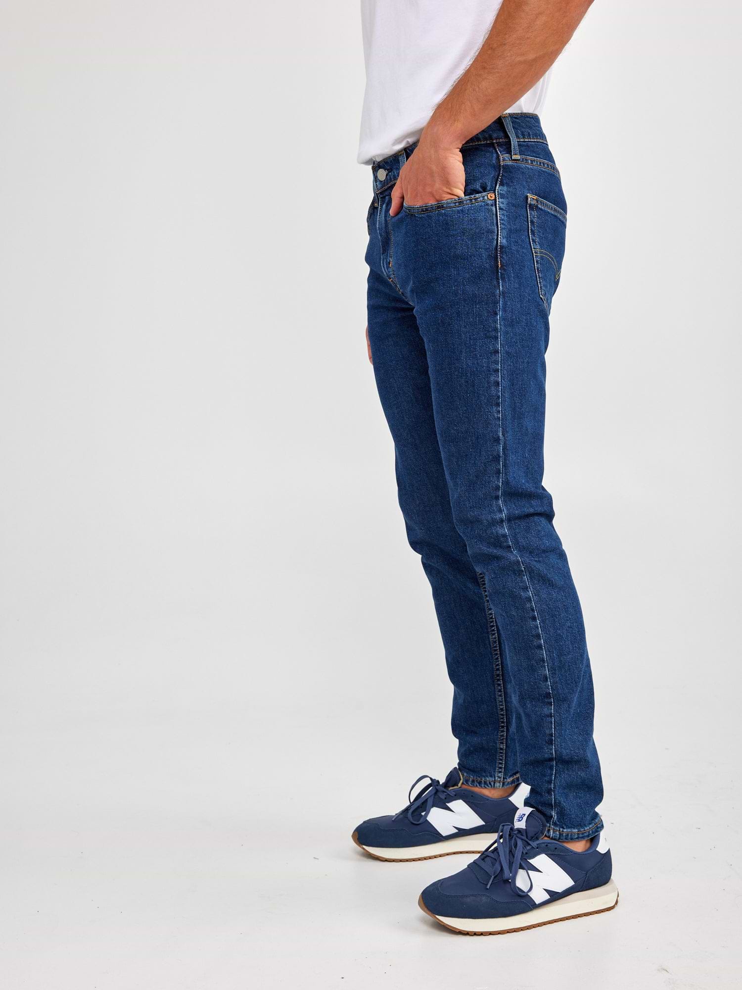 מכנסי ג'ינס 512 בגזרת SLIM FIT