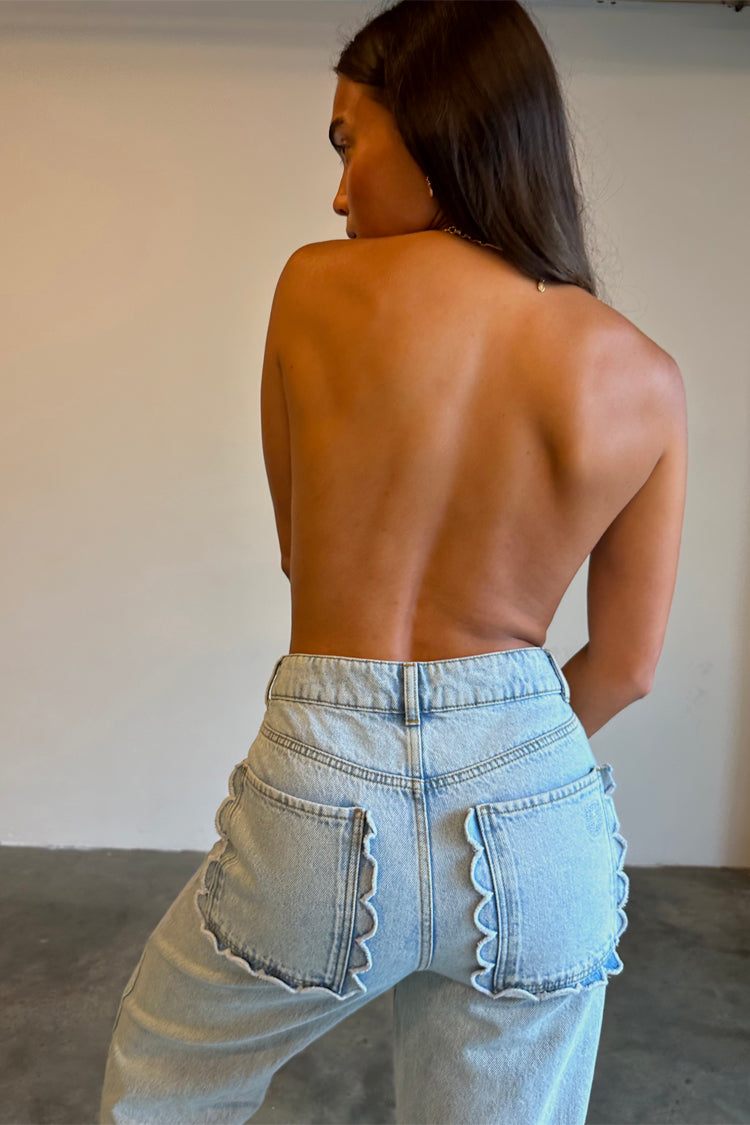 caption_Model wears Scallop Detail Straight Leg Jeans  in UK size 10/ US 6