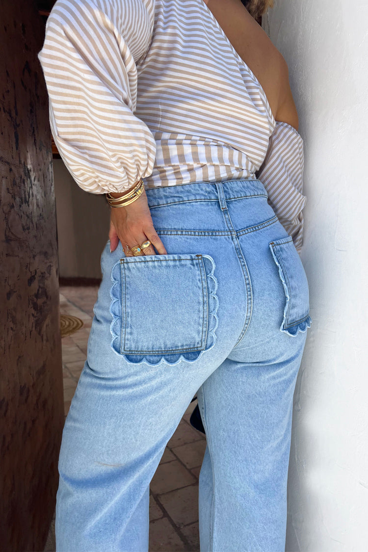 caption_Model wears Scallop Detail Straight Leg Jeans  in UK size 18/ US 14