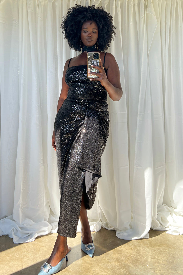 Model wearing Black Sequin Jaspre Skirt 