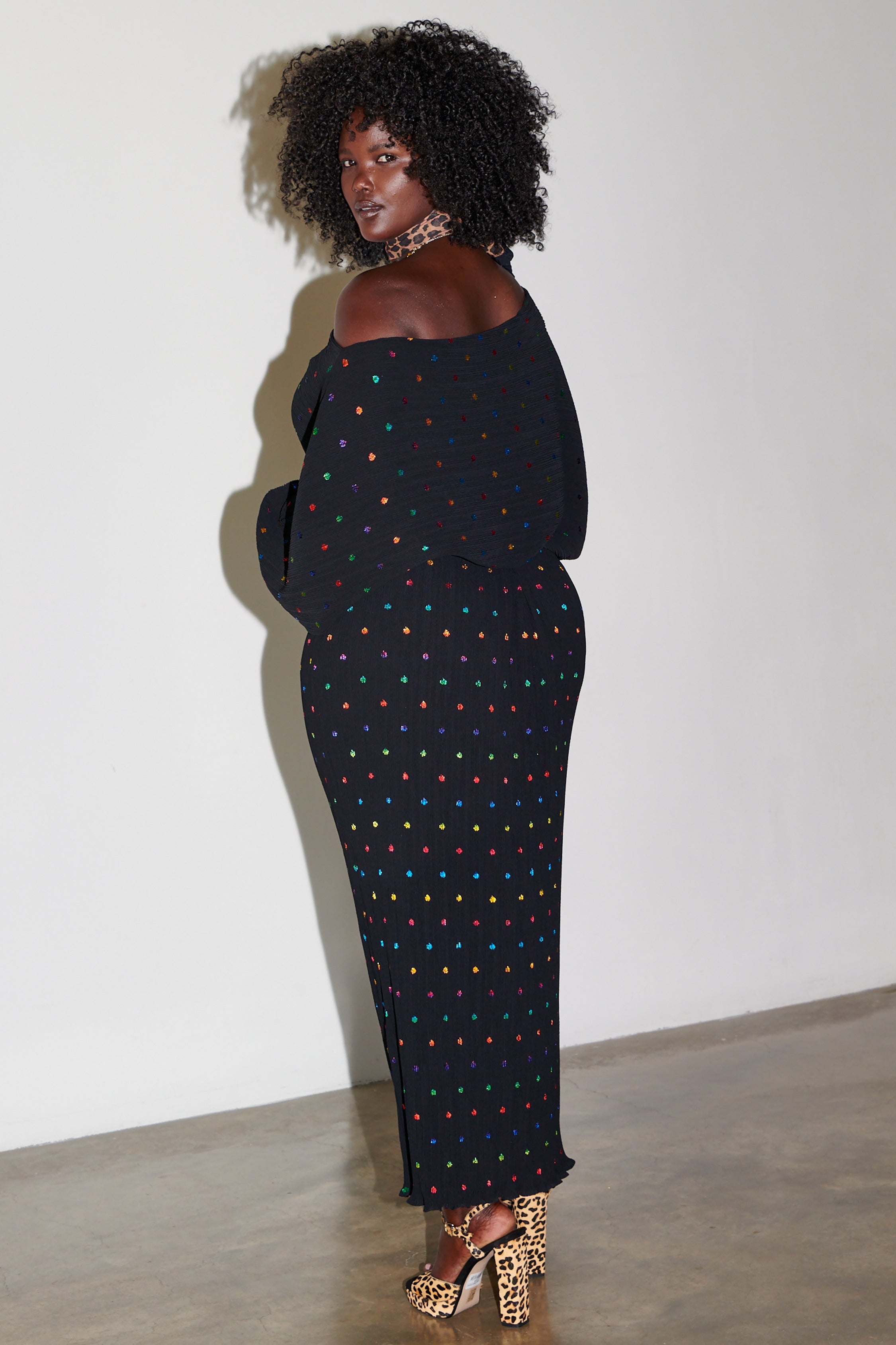caption_Model wears Multi Spot Long Sleeve Tilly Dress in UK 18 / US 14