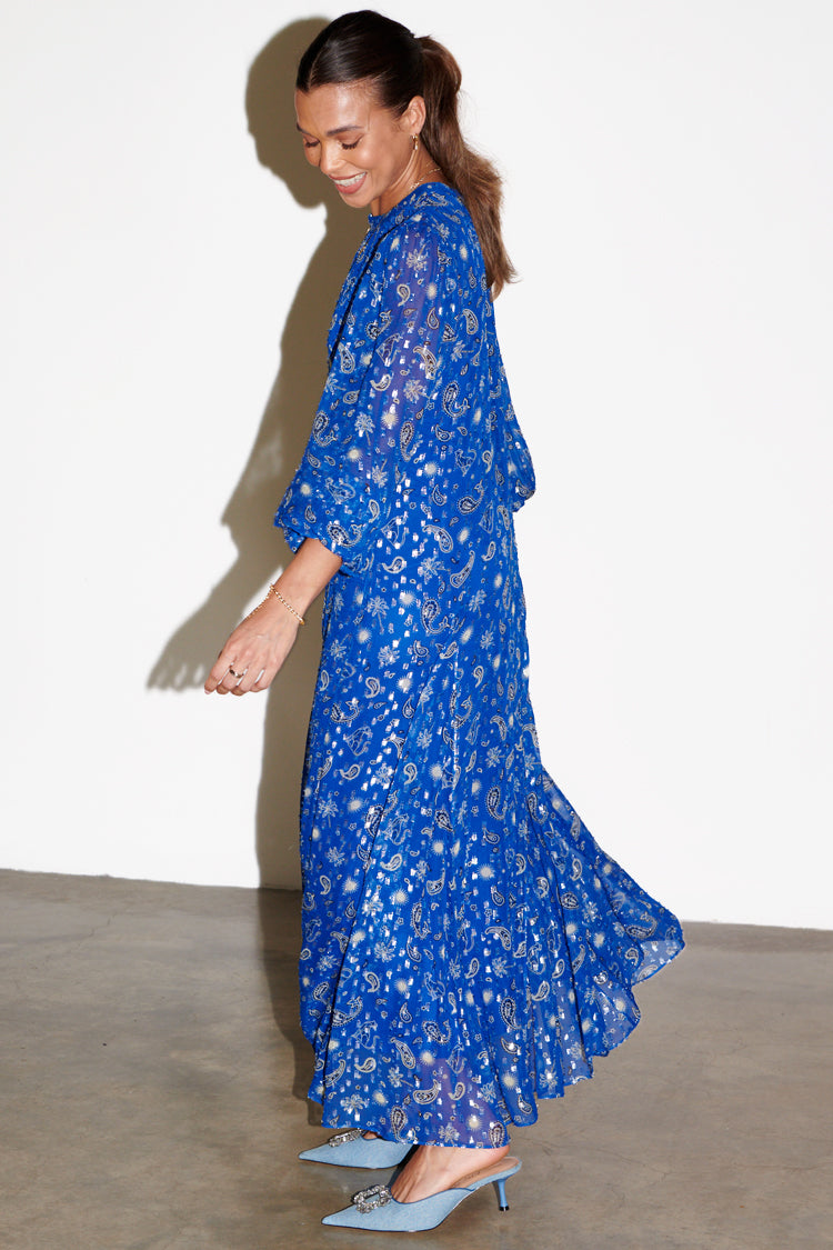 caption_Model wears Blue Running Wild Paisley Bibi Dress in UK size 10/ US 6