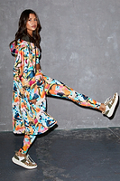 Thumbnail for caption_Model wears Costa Rica Dry Robe in UK size 8/ US 4