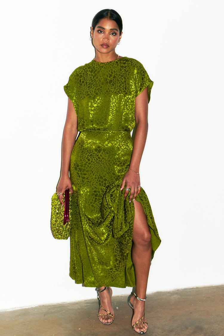 caption_Model wears Green Jacquard Midi Erin Dress in UK 8 / US 4