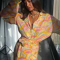 Thumbnail for  caption_Model wears Havana Isabella Shirt in UK size 10/ US 6