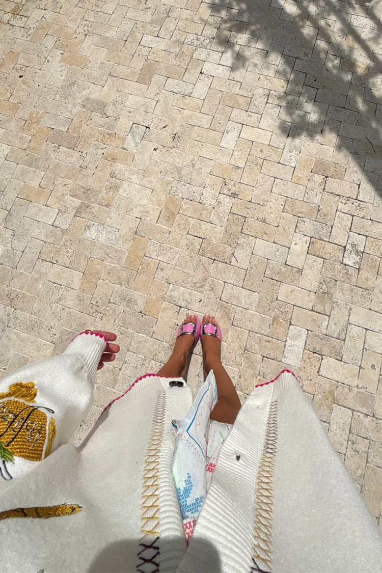 caption_Model wears Cream Ibiza Martha Cardigan in UK size 10/ US 6