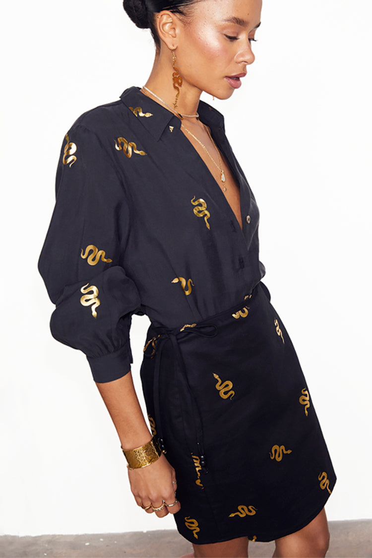 caption_Model wears Black Gold Snake Miley Shirt in UK size 10/ US 6