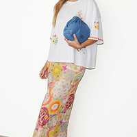 Thumbnail for caption_Model wears Mosaic T-Shirt in UK size 10/ US 6