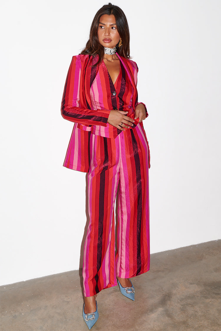 caption_Model wears Pink Stripe Monaco Blazer  in UK size 8/ US 4