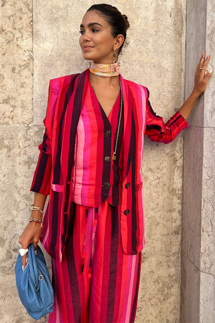 caption_Model wears Pink Stripe Monaco Blazer  in UK size 8/ US 4