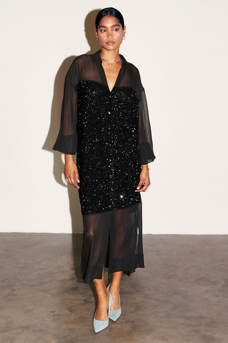 caption_Model wears Black Sequin Lila Shirt Dress in UK 8 / US 4