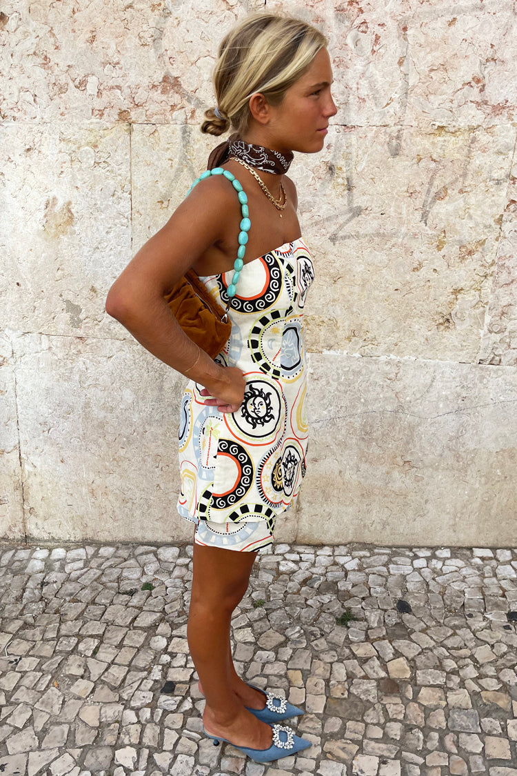 caption_Model wears Cream Mosaic Plate Sol Bandeau Top in UK size 10/ US 6