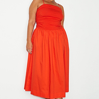 Thumbnail for caption_Model wears Tomato Lola Mid-axi Dress in UK size 18/ US 14