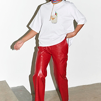 Thumbnail for caption_Model wears Spicy Margarita T-Shirt in UK size 8/ US 4