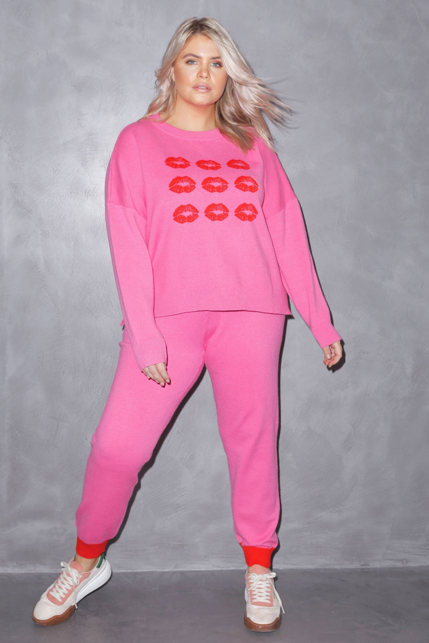Kisses Knitted Jumper - Curve - nfd-demo-dev