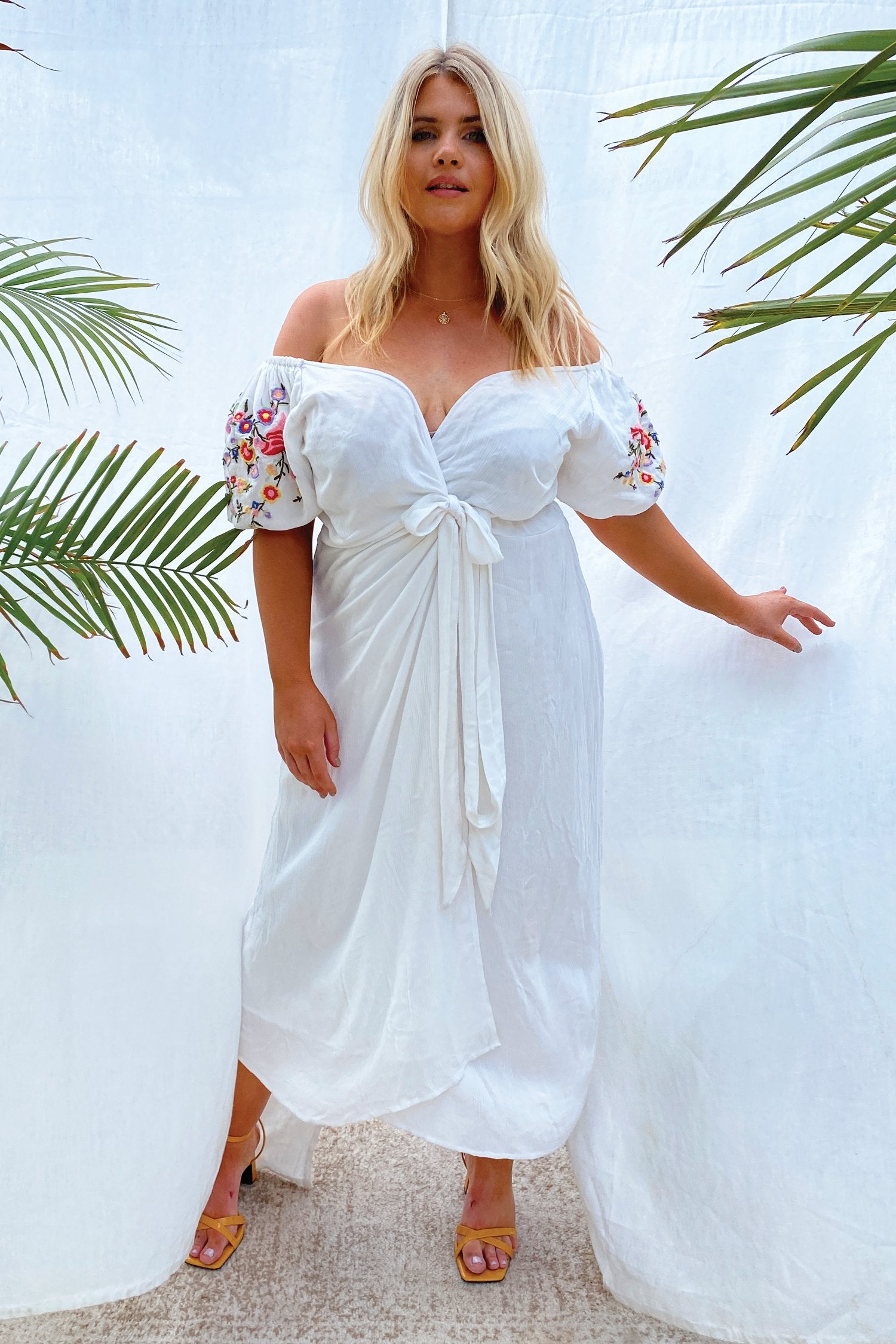 White-Meadow-Maxi-Dress-Curve-£89