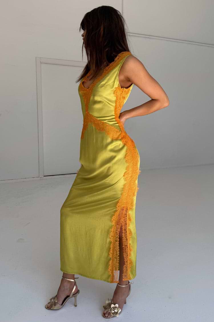 caption_Model is 5ft7” and wears UK size 10/ US 6