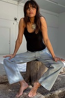Thumbnail for caption_Model is 5ft7” and wears UK size 8/ US 4