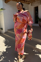 Thumbnail for caption_Model is 5ft7” and wears size L