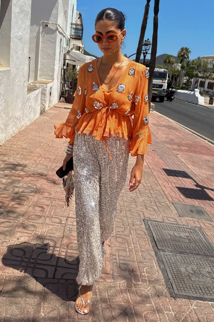 caption_Model is 5ft7” and wears UK size 8/ US 4
